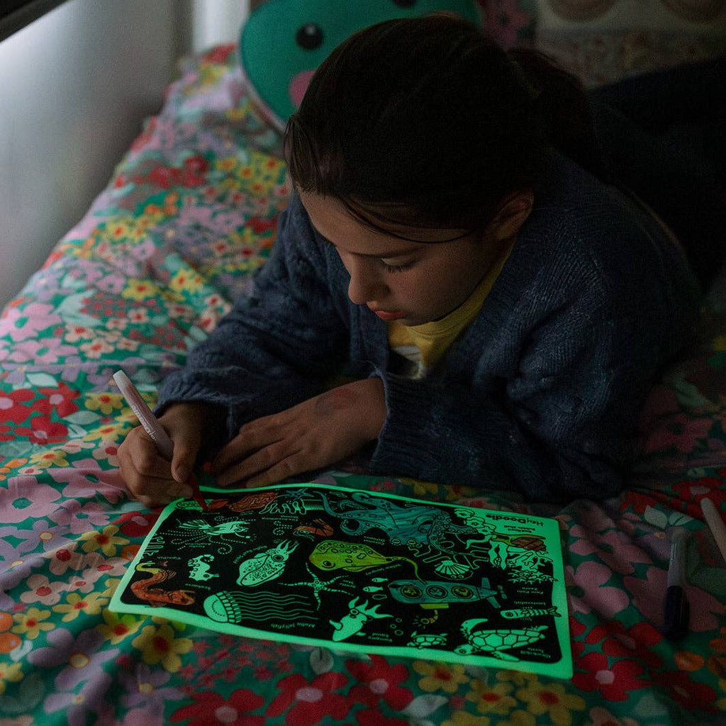 Glow-in-the-deep Mini Colouring & Doodle Mat